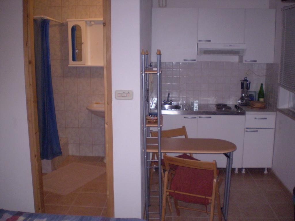 Apartments Zuvela Korčula Rom bilde